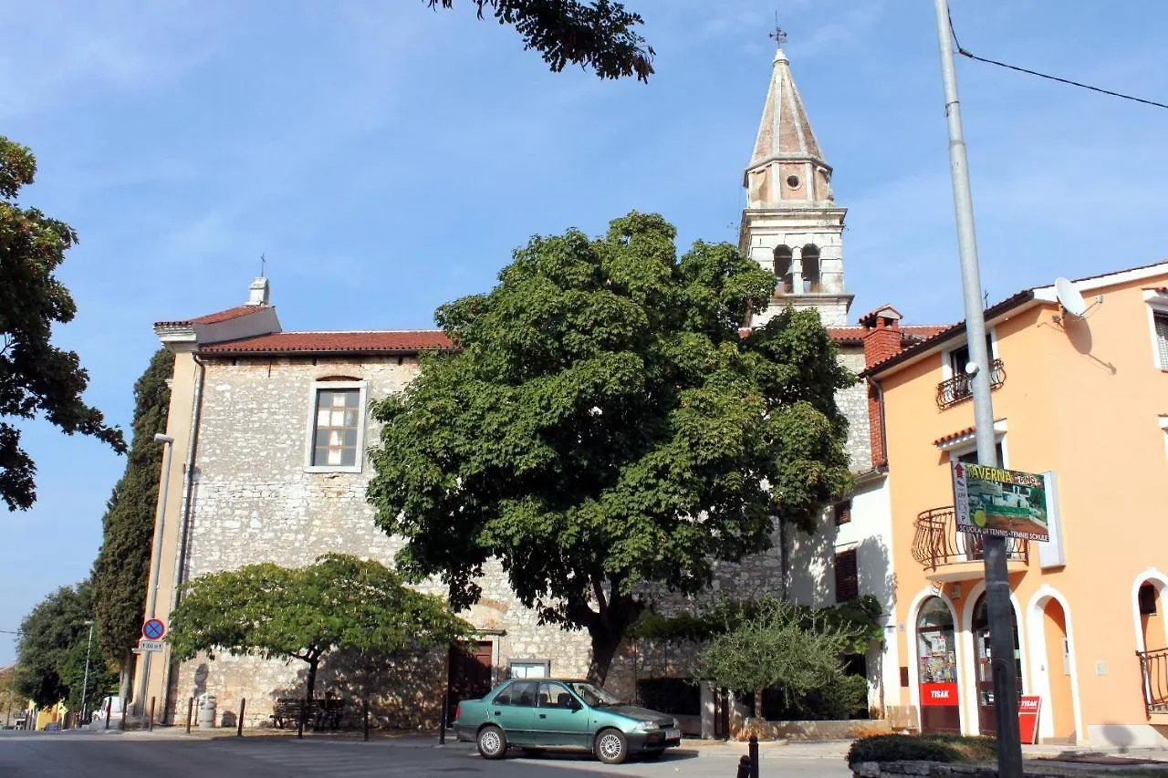 Apartments With A Parking Space Tar, Porec - 6948 Tar-Vabriga