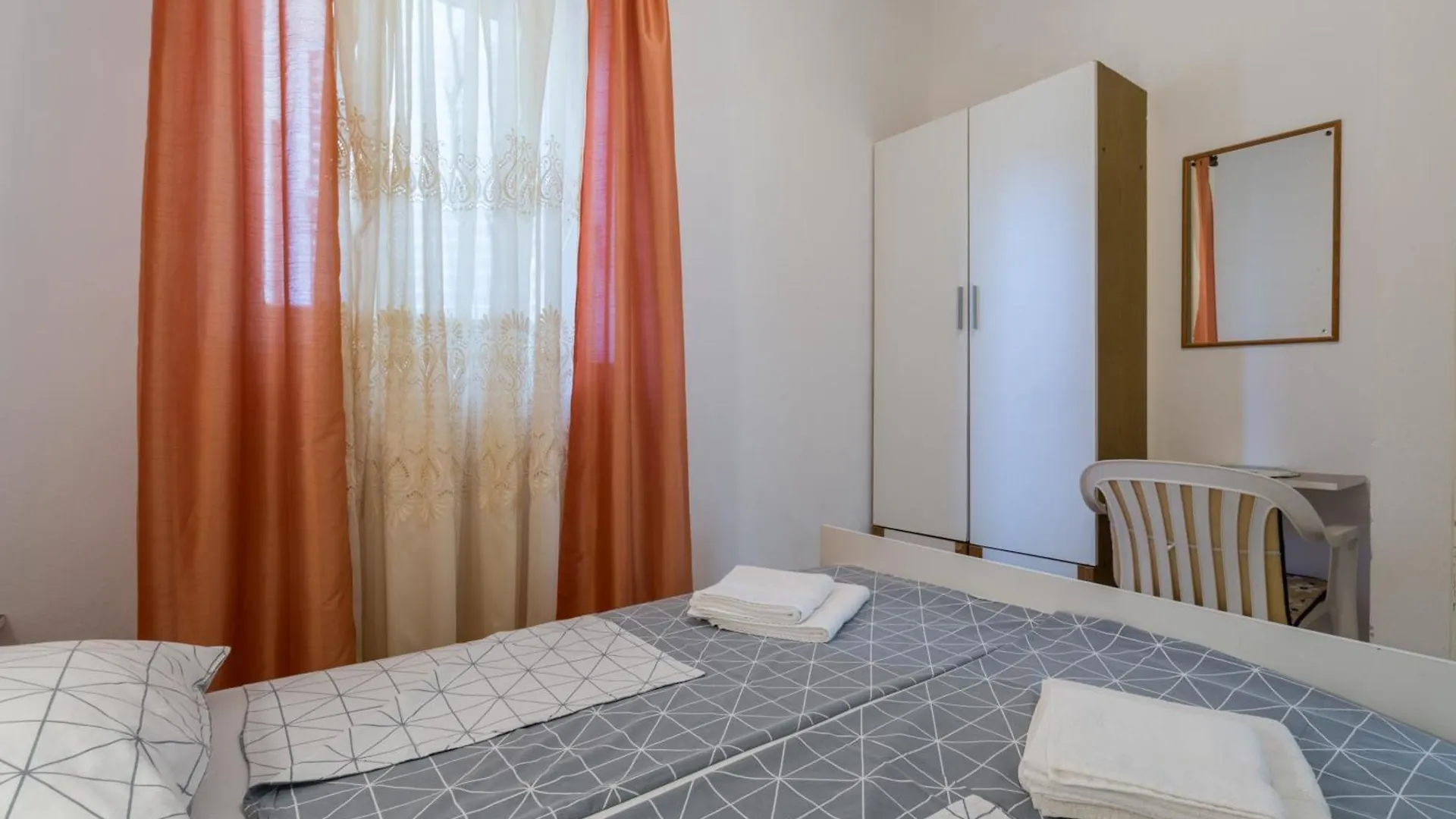 Apartments With A Parking Space Tar, Porec - 6948 Tar-Vabriga