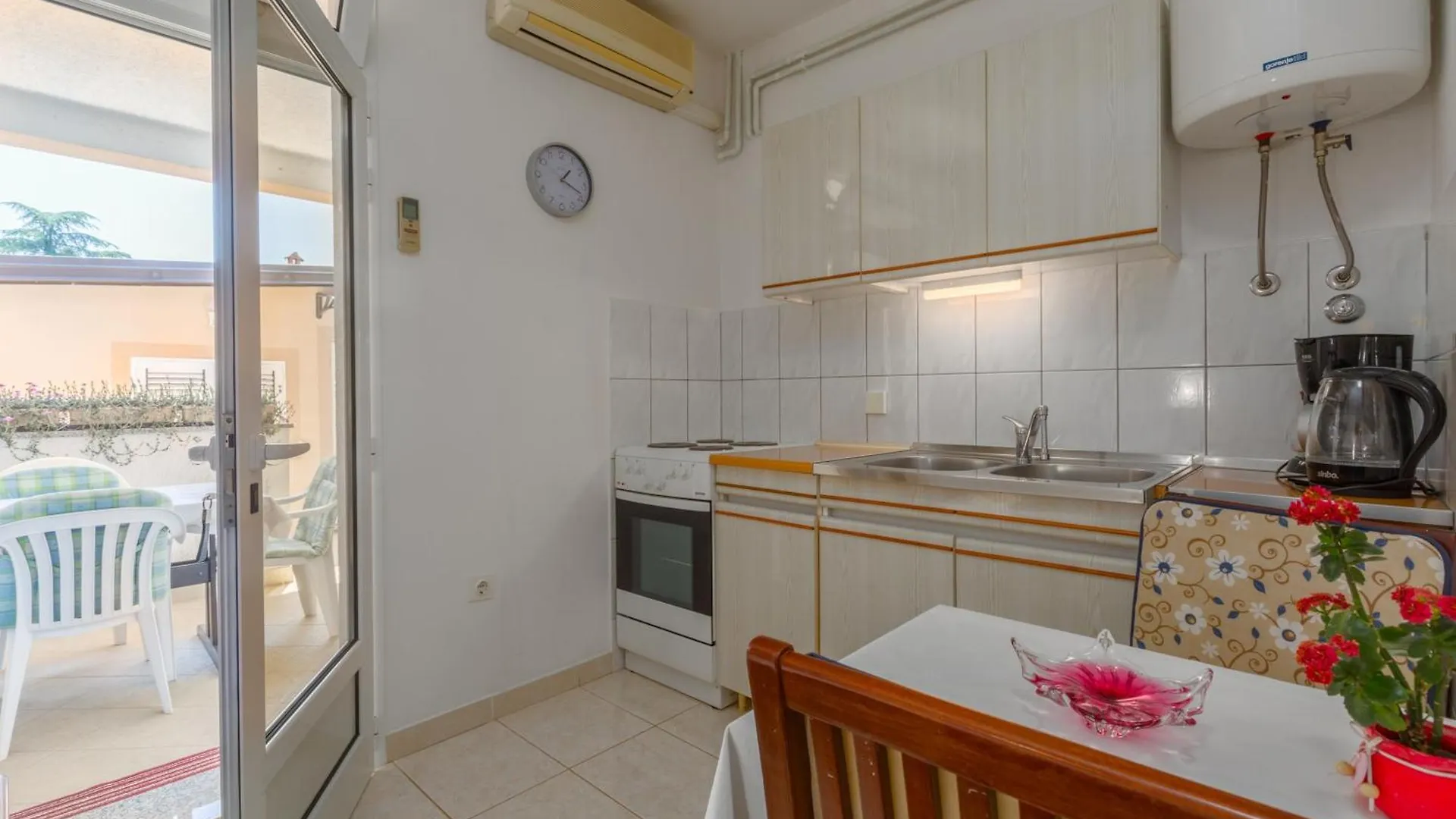 Apartments With A Parking Space Tar, Porec - 6948 Tar-Vabriga
